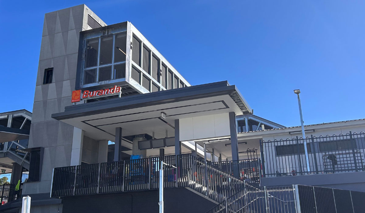 https://admin.queenslandrail.com.au/PublishingImages/HomePage/Buranda-station-reopening.jpg