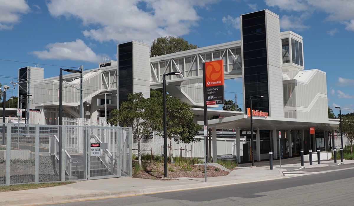 https://admin.queenslandrail.com.au/PublishingImages/HomePage/Salisbury%20station%20reopening.jpg