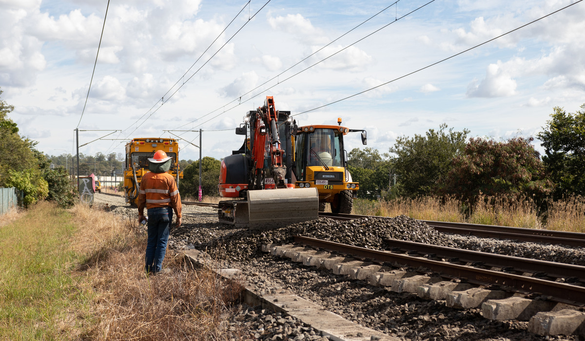https://admin.queenslandrail.com.au/PublishingImages/HomePage/track%20closure.jpg